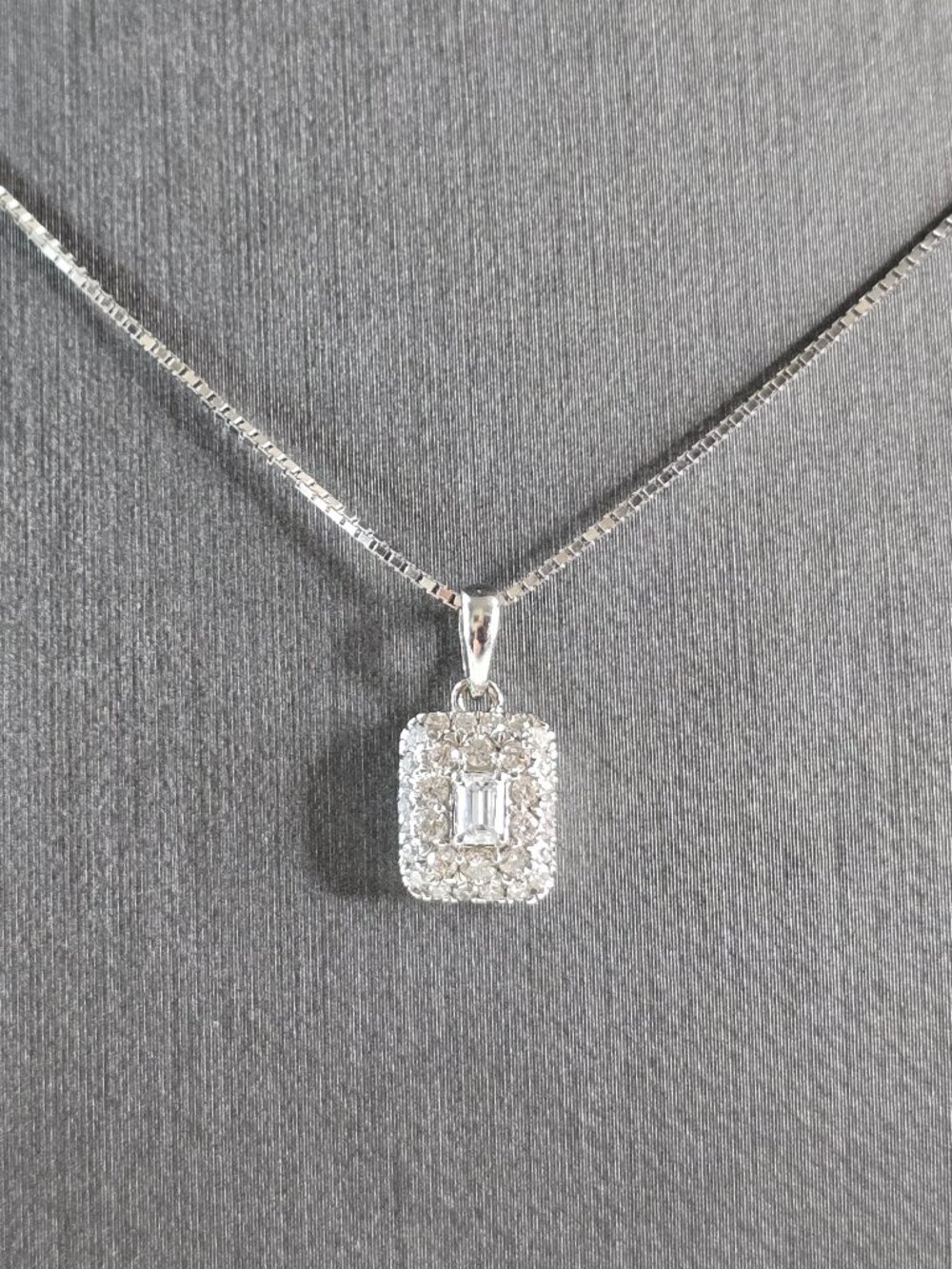 Womens Vintage Estate 14K White Gold Diamond Pendant Necklace 4.4g E5703